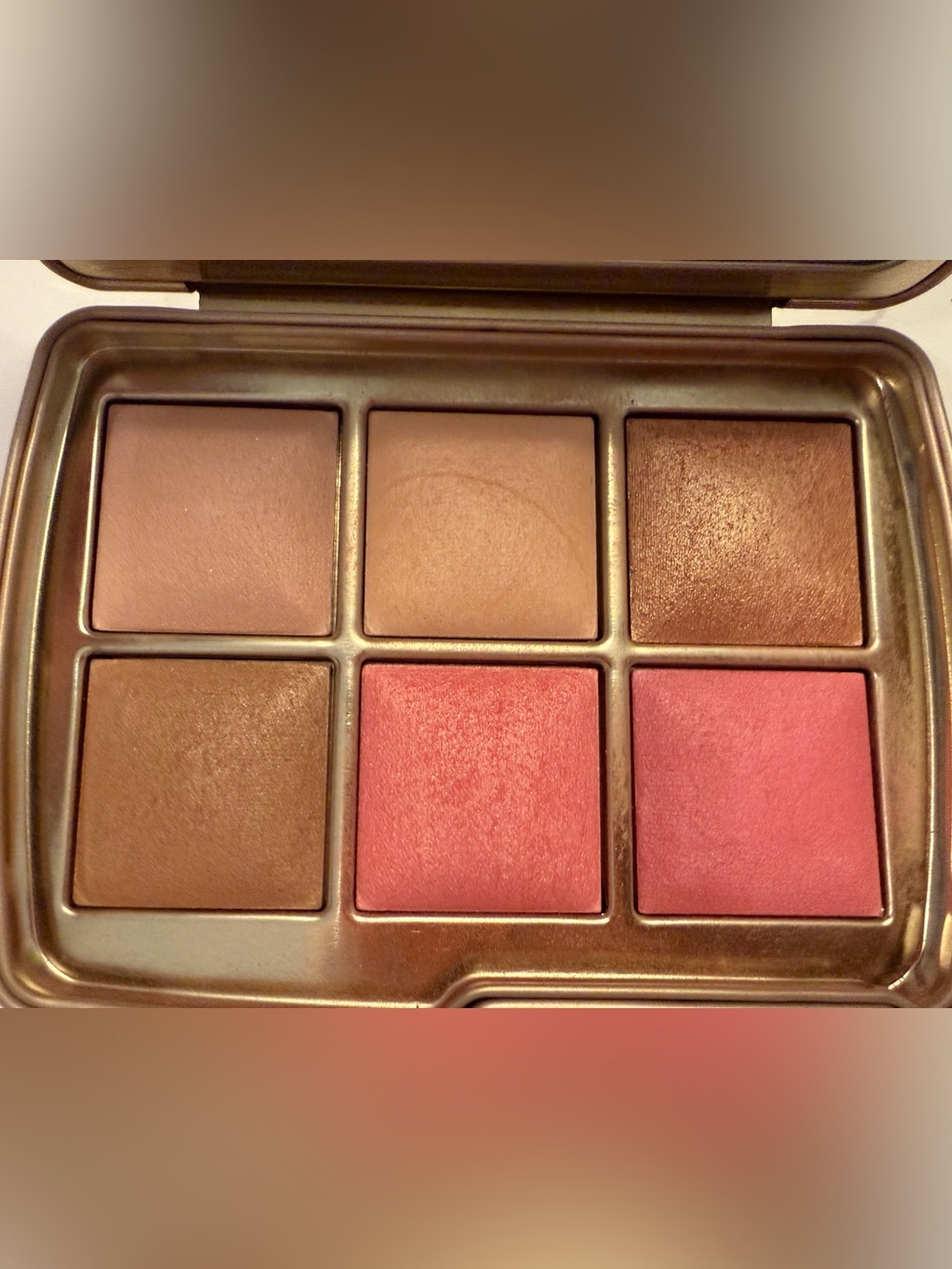 Hourglass x Barneys New York Palette Ambient (#1 Light) - Limited Edition Vol I - Picture 2 of 3